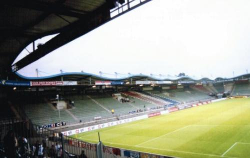 Willem II Stadion - Gegentribne